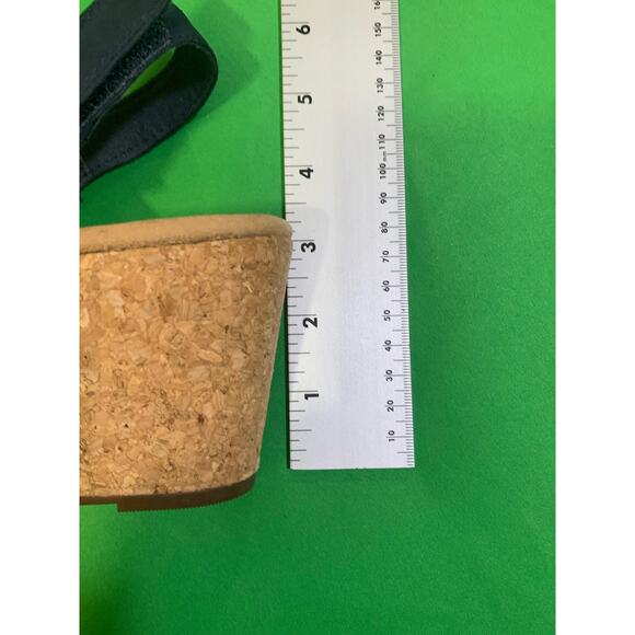 Unstructured by Clarks size 8.5 Un Roam Step sandal - Picture 11 of 12